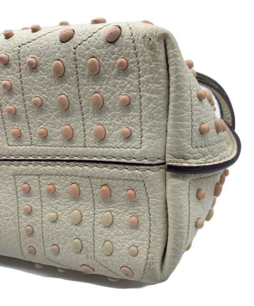 TOD'S（トッズ）TOD'S (トッズ) ウェーブショルダーバッグ アイボリーの古着・服飾アイテム