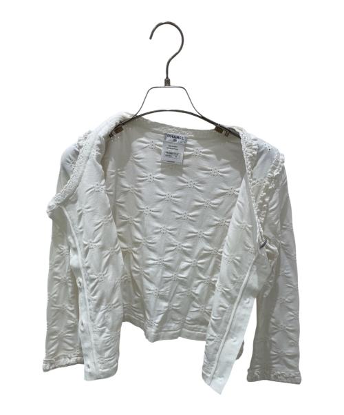 CHANEL（シャネル）CHANEL (シャネル) ココボタンフリルカーディガン ホワイト サイズ:34の古着・服飾アイテム