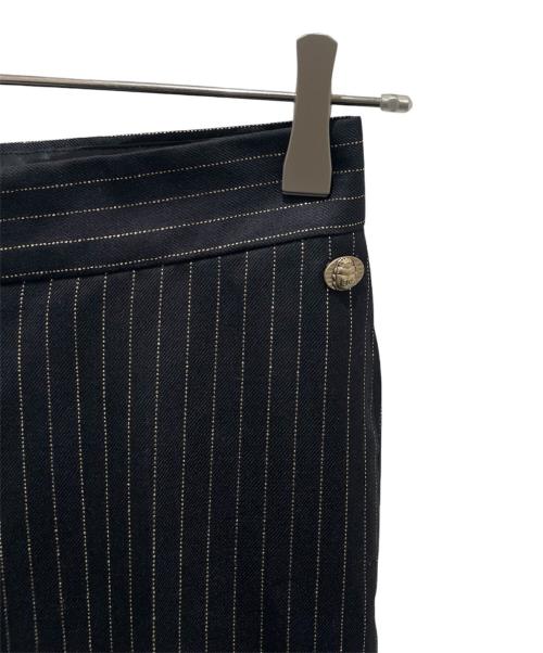 CHANEL（シャネル）CHANEL (シャネル) P61 ストライプ センタープレスパンツ ブラック サイズ:34の古着・服飾アイテム