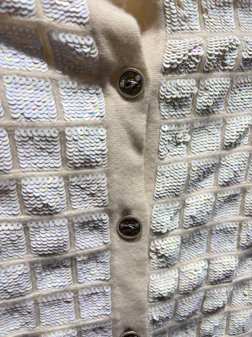 CHANEL（シャネル）CHANEL (シャネル) スパンコールカーディガン/P32744K00784 ベージュ サイズ:34の古着・服飾アイテム