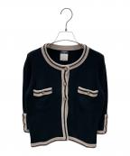 CHANELシャネル）の古着「P37 ライオン×ココマークボタン カシミヤカーディガン」｜ブラック