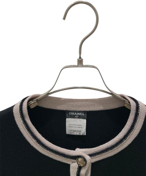 CHANEL（シャネル）CHANEL (シャネル) P37 ライオン×ココマークボタン カシミヤカーディガン ブラック サイズ:36の古着・服飾アイテム