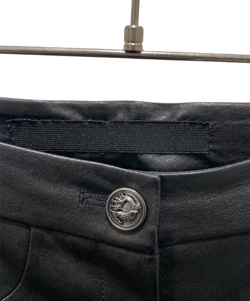 CHANEL（シャネル）CHANEL (シャネル) P38 カメリア レザーパンツ ブラック サイズ:34の古着・服飾アイテム