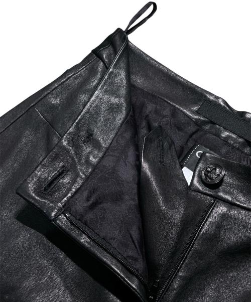 CHANEL（シャネル）CHANEL (シャネル) P38 カメリア レザーパンツ ブラック サイズ:34の古着・服飾アイテム