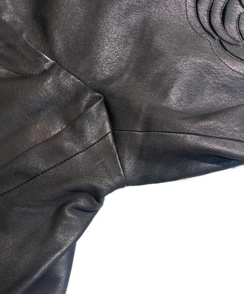 CHANEL（シャネル）CHANEL (シャネル) P38 カメリア レザーパンツ ブラック サイズ:34の古着・服飾アイテム