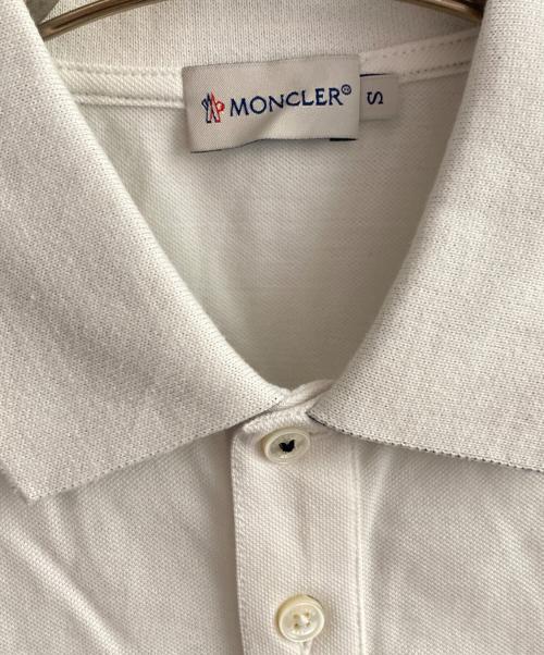 MONCLER（モンクレール）MONCLER (モンクレール) ポロシャツ ホワイト サイズ:Sの古着・服飾アイテム