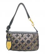 LOUIS VUITTONルイ ヴィトン）の古着「Louis Vuitton Monogram Eclipse Pochette Accessoires/ヴィトン モノグラム エクリプス ポシェット アクセソワール/M40247」｜ブラック