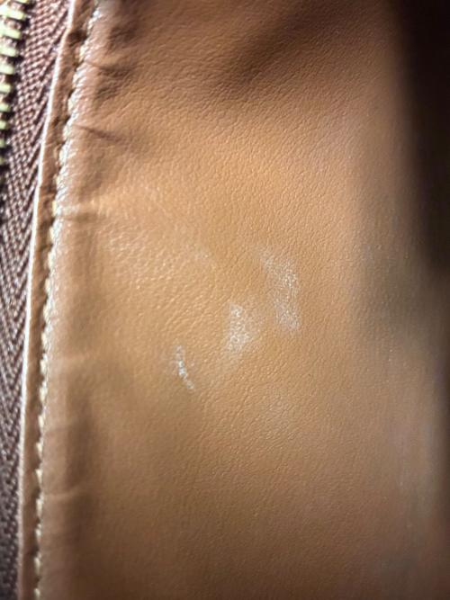 LOUIS VUITTON（ルイ ヴィトン）LOUIS VUITTON (ルイ ヴィトン) モノグラムラウンドファスナー財布 サイズ:-の古着・服飾アイテム