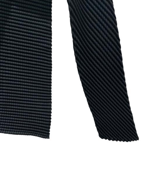 ISSEY MIYAKE（イッセイミヤケ）ISSEY MIYAKE (イッセイミヤケ) Vネック長袖カットソー ブラック サイズ:Mの古着・服飾アイテム