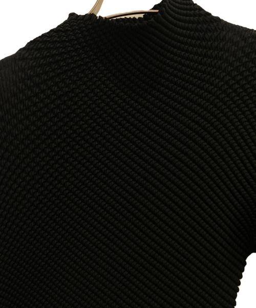 ISSEY MIYAKE（イッセイミヤケ）ISSEY MIYAKE (イッセイミヤケ) ハイネックロングスリーブカットソー ブラック サイズ:2の古着・服飾アイテム