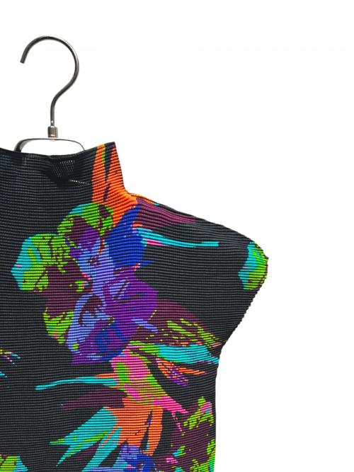 me ISSEY MIYAKE（ミーイッセイ ミヤケ）me ISSEY MIYAKE (ミーイッセイ ミヤケ) ハイネックカットソー ブラック サイズ:Freeの古着・服飾アイテム