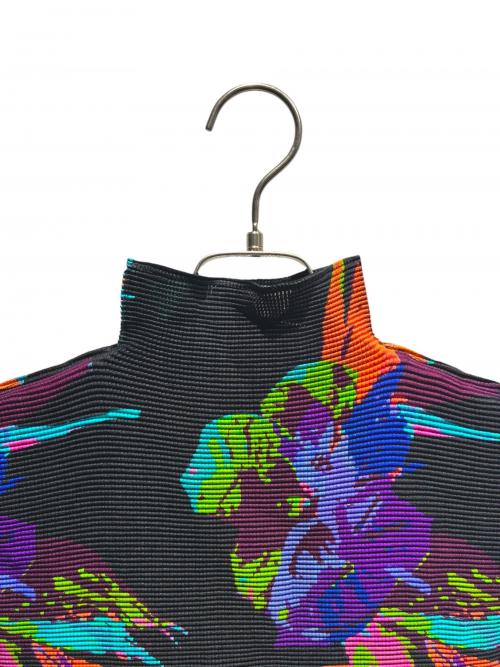 me ISSEY MIYAKE（ミーイッセイ ミヤケ）me ISSEY MIYAKE (ミーイッセイ ミヤケ) ハイネックカットソー ブラック サイズ:Freeの古着・服飾アイテム