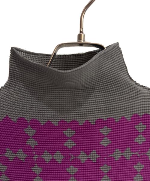 me ISSEY MIYAKE（ミーイッセイ ミヤケ）me ISSEY MIYAKE (ミーイッセイ ミヤケ) ハイネック半袖カットソー パープル サイズ:FREEの古着・服飾アイテム