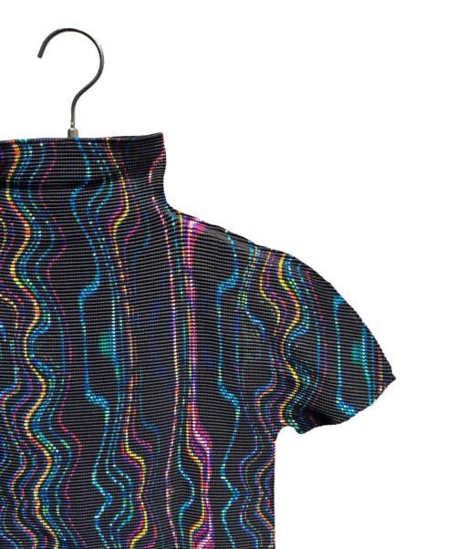 me ISSEY MIYAKE（ミーイッセイ ミヤケ）me ISSEY MIYAKE (ミーイッセイ ミヤケ) ハイネック半袖カットソー ブラック サイズ:-の古着・服飾アイテム