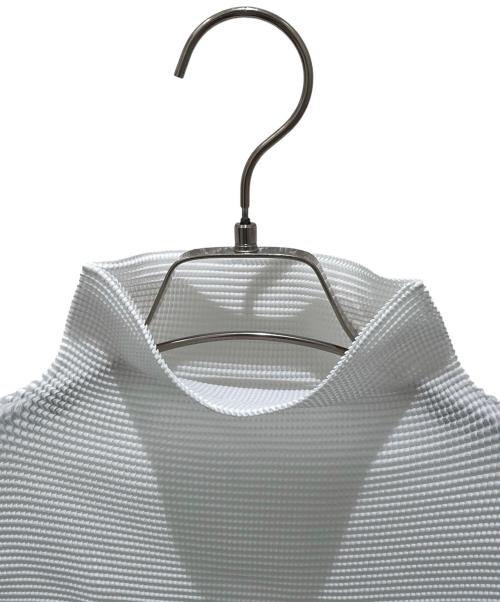me ISSEY MIYAKE（ミーイッセイ ミヤケ）me ISSEY MIYAKE (ミーイッセイ ミヤケ) ハイネック半袖カットソー ホワイト サイズ:FREEの古着・服飾アイテム