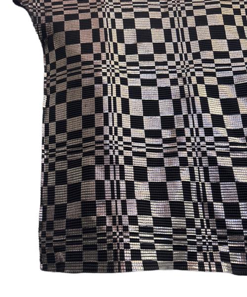 me ISSEY MIYAKE（ミーイッセイ ミヤケ）me ISSEY MIYAKE (ミーイッセイ ミヤケ) 幾何学模様 プリーツ ノースリーブカットソー ブラック サイズ:FREEの古着・服飾アイテム