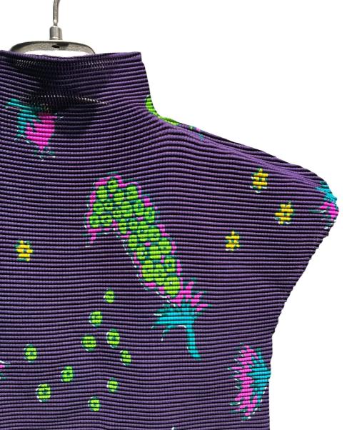 me ISSEY MIYAKE（ミーイッセイ ミヤケ）me ISSEY MIYAKE (ミーイッセイ ミヤケ) ハイネックカットソー パープル サイズ:Free 未使用品の古着・服飾アイテム