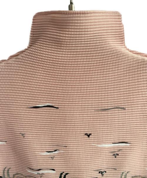 me ISSEY MIYAKE（ミーイッセイ ミヤケ）me ISSEY MIYAKE (ミーイッセイ ミヤケ) ハイネック半袖カットソー ピンク サイズ:FREEの古着・服飾アイテム