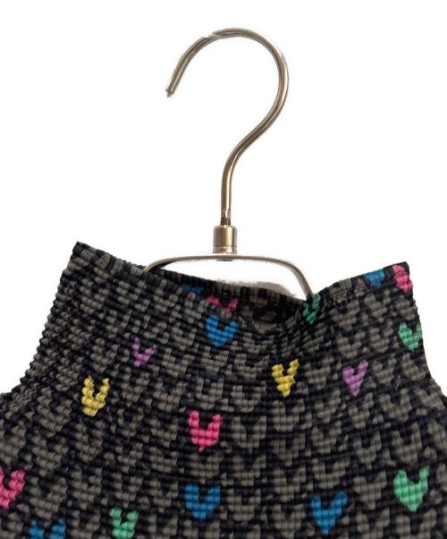 me ISSEY MIYAKE（ミーイッセイ ミヤケ）me ISSEY MIYAKE (ミーイッセイ ミヤケ) ハイネックカットソー グレー サイズ:FREEの古着・服飾アイテム