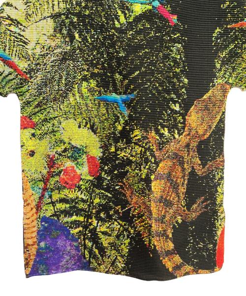 me ISSEY MIYAKE（ミーイッセイ ミヤケ）me ISSEY MIYAKE (ミーイッセイ ミヤケ) ハイネック半袖カットソー グリーン サイズ:FREEの古着・服飾アイテム