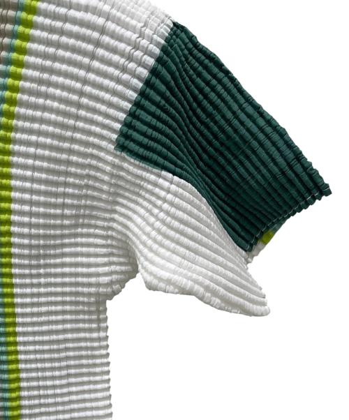 ISSEY MIYAKE（イッセイミヤケ）ISSEY MIYAKE (イッセイミヤケ) 半袖カットソー ホワイト サイズ:2の古着・服飾アイテム