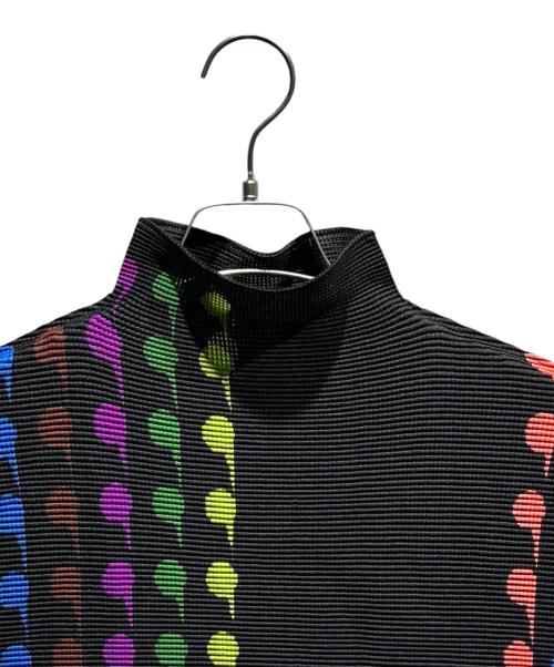 me ISSEY MIYAKE（ミーイッセイ ミヤケ）me ISSEY MIYAKE (ミーイッセイ ミヤケ) ハイネックロングスリーブカットソー ブラック サイズ:-の古着・服飾アイテム