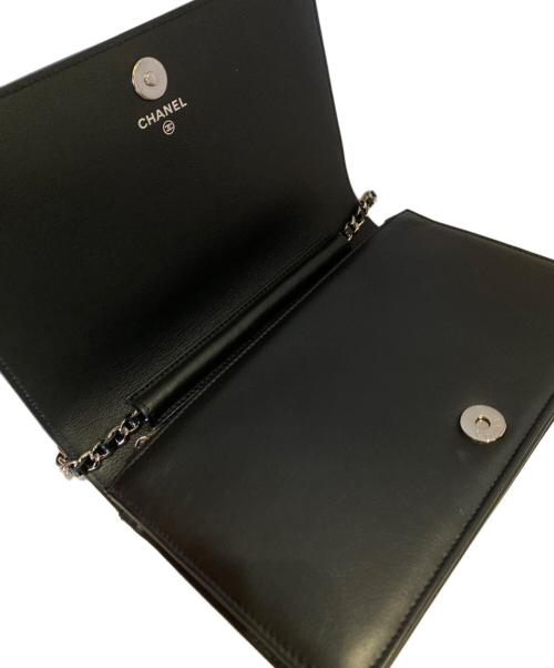 CHANEL（シャネル）CHANEL (シャネル) シャネルストラスCCチェーンウォレット ブラックの古着・服飾アイテム