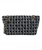CHANELシャネル）の古着「Chain Tweed Bag/チェーンツイードバッグ」｜ブラック×ホワイト