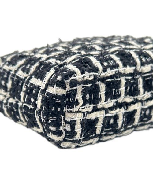 CHANEL（シャネル）CHANEL (シャネル) Chain Tweed Bag/チェーンツイードバッグ ブラック×ホワイトの古着・服飾アイテム
