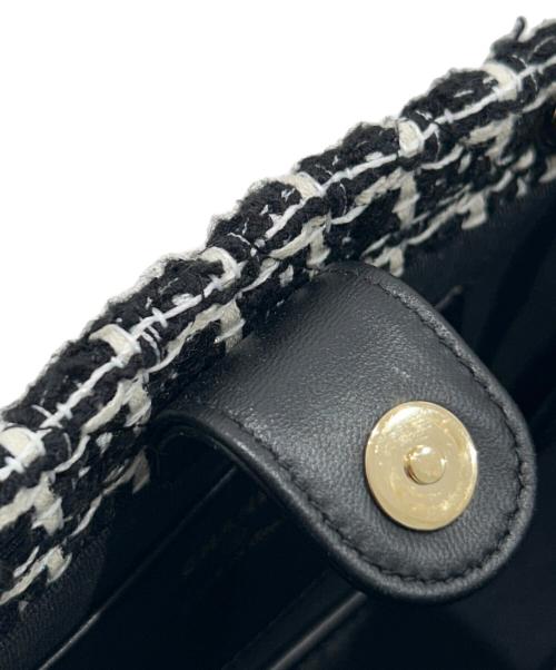 CHANEL（シャネル）CHANEL (シャネル) Chain Tweed Bag/チェーンツイードバッグ ブラック×ホワイトの古着・服飾アイテム