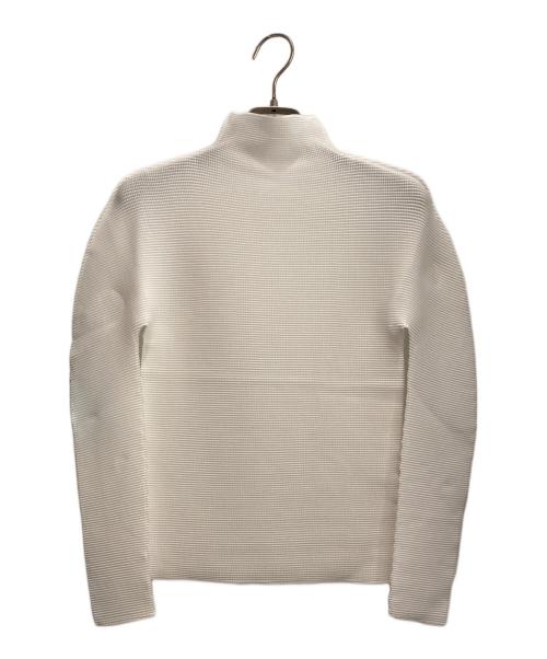 me ISSEY MIYAKE（ミーイッセイ ミヤケ）me ISSEY MIYAKE (ミーイッセイ ミヤケ) プリーツ長袖カットソー ホワイト サイズ:FREEの古着・服飾アイテム