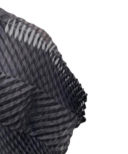 me ISSEY MIYAKE（ミーイッセイ ミヤケ）me ISSEY MIYAKE (ミーイッセイ ミヤケ) プリーツボレロ ブラック サイズ:-の古着・服飾アイテム