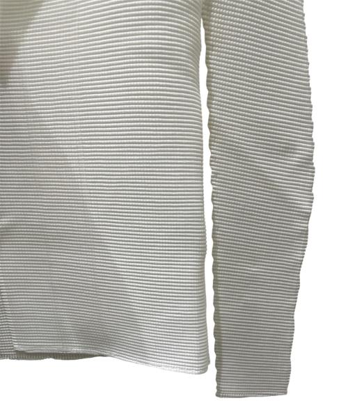 me ISSEY MIYAKE（ミーイッセイ ミヤケ）me ISSEY MIYAKE (ミーイッセイ ミヤケ) プリーツ長袖カーディガン ホワイト サイズ:Freeの古着・服飾アイテム