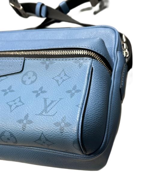 LOUIS VUITTON（ルイ ヴィトン）LOUIS VUITTON (ルイ ヴィトン) タイガ ラマ アウトドア メッセンジャー スカイブルーの古着・服飾アイテム