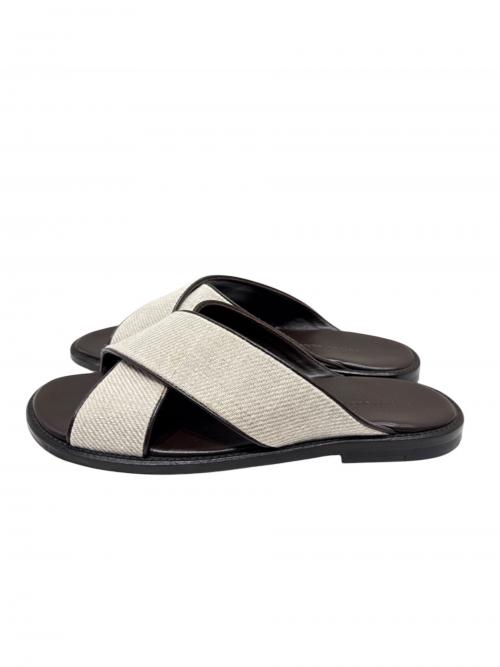 Manolo Blahnik（マノロ ブラニク）Manolo Blahnik (マノロ ブラニク) レザーサンダル ベージュ サイズ:8の古着・服飾アイテム