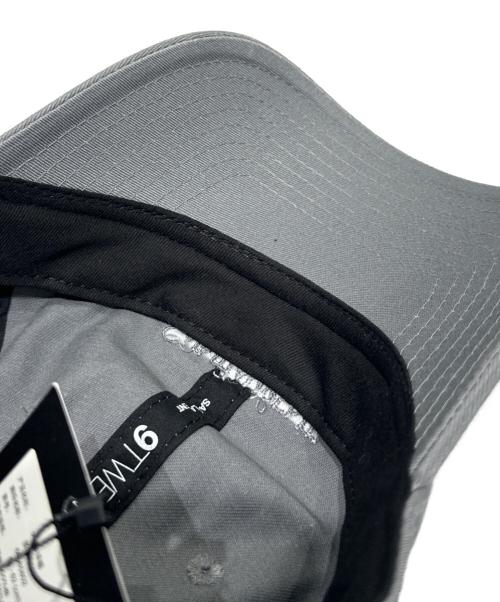 Saint Laurent Paris（サンローランパリ）Saint Laurent Paris (サンローランパリ) New Era (ニューエラ) Saint Laurent Paris×New Era キャップ グレー サイズ:56-62cmの古着・服飾アイテム