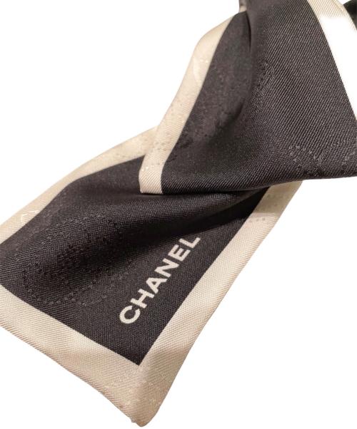 CHANEL（シャネル）CHANEL (シャネル) シャドーカメリア柄 リボンシュシュ ブラック×ホワイト サイズ:-の古着・服飾アイテム
