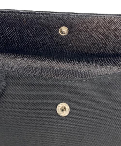 PRADA（プラダ）PRADA (プラダ) 2つ折り財布 ブラックの古着・服飾アイテム