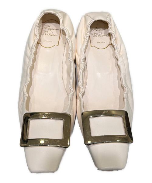 Roger Vivier（ロジェ ヴィヴィエ）Roger Vivier (ロジェ ヴィヴィエ) バレエシューズ アイボリー サイズ:39 1/2の古着・服飾アイテム
