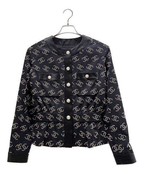 CHANEL（シャネル）CHANEL (シャネル) Faux Pearl Coco Mark Collarless Jacket/フェイクパールココマークノーカラージャケット/P73967V65539 ブラック サイズ:34の古着・服飾アイテム