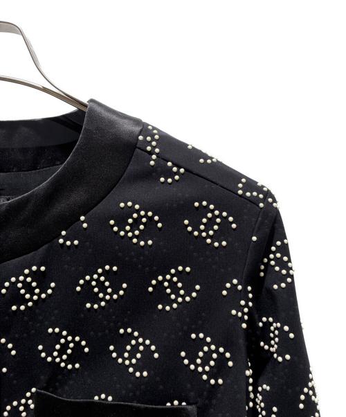 CHANEL（シャネル）CHANEL (シャネル) Faux Pearl Coco Mark Collarless Jacket/フェイクパールココマークノーカラージャケット/P73967V65539 ブラック サイズ:34の古着・服飾アイテム