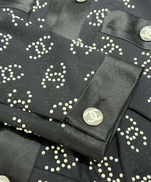 CHANEL（シャネル）CHANEL (シャネル) Faux Pearl Coco Mark Collarless Jacket/フェイクパールココマークノーカラージャケット/P73967V65539 ブラック サイズ:34の古着・服飾アイテム