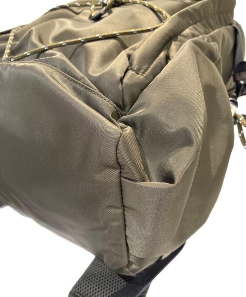 PRADA（プラダ）PRADA (プラダ) リナイロンスピードロックリュック/2VZ122 オリーブの古着・服飾アイテム