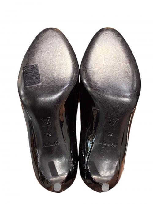LOUIS VUITTON（ルイ ヴィトン）LOUIS VUITTON (ルイ ヴィトン) Patent Leather Betty Pumps ヒールパンプス ブラック サイズ:36の古着・服飾アイテム