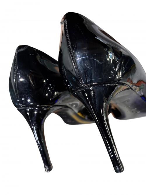 LOUIS VUITTON（ルイ ヴィトン）LOUIS VUITTON (ルイ ヴィトン) Patent Leather Betty Pumps ヒールパンプス ブラック サイズ:36の古着・服飾アイテム