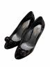 LOUIS VUITTON（ルイ ヴィトン）の古着「Patent Leather Betty Pumps ヒールパンプス」｜ブラック