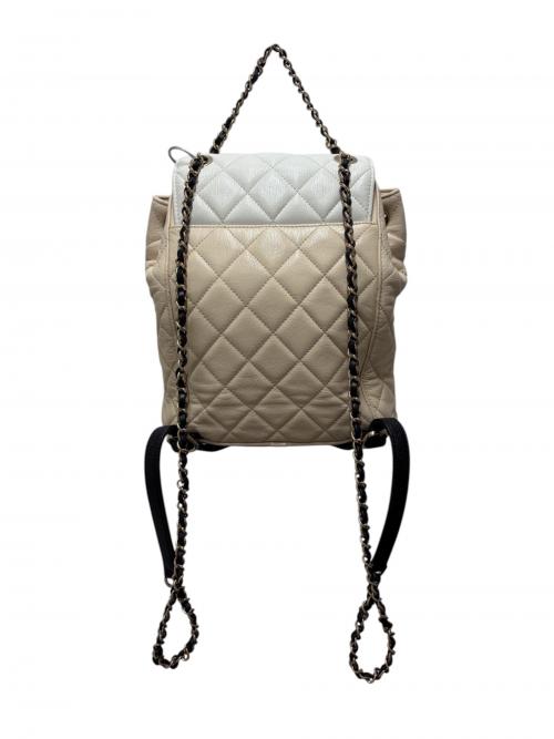 CHANEL（シャネル）CHANEL (シャネル) マトラッセバックパック アイボリーの古着・服飾アイテム