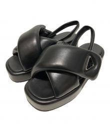 PRADA（プラダ）の古着「パデッドナッパレザーサンダル」｜ブラック