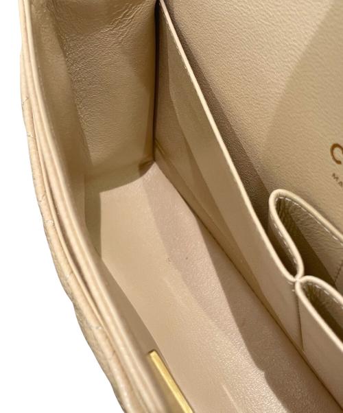 CHANEL（シャネル）CHANEL (シャネル) マトラッセ25/Wフラップチェーンショルダーバッグ ベージュ サイズ:25の古着・服飾アイテム