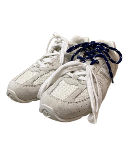 MIU MIU（ミュウミュウ）MIU MIU (ミュウミュウ) NEW BALANCE (ニューバランス) スエードxメッシュ スニーカー ホワイト サイズ:37 1/2の古着・服飾アイテム